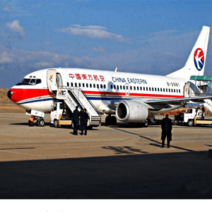 德宏航空托运航空快运业稳步发展的原因是什么？